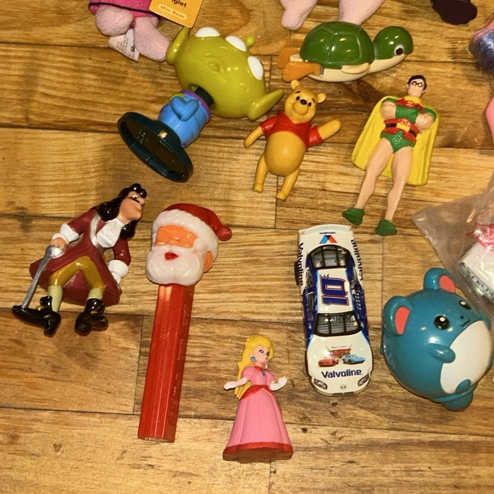 Vintage Toy Junk Drawer Lot Pokemon, Nintendo,‎ Disney D2